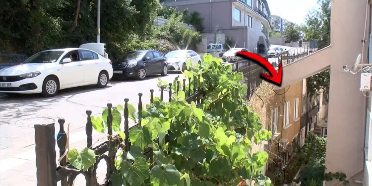 İstanbul Şile’de üzerinden yol geçen 8 daireli bina havadan görüntülendi