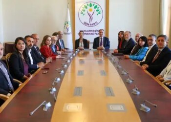 DEM Parti ‘çerçeve yasa’ kanun teklifini imzaladı: Tarihsel bir eşik