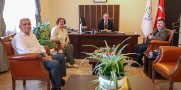 Bakırhan, Abhazya temsilcileri ile görüştü