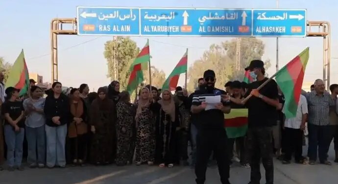 Serêkaniyê’ye dönen ailelere yönelik saldırılar protesto edildi