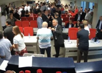 Menderes Belediyesi AKP’ye geçti