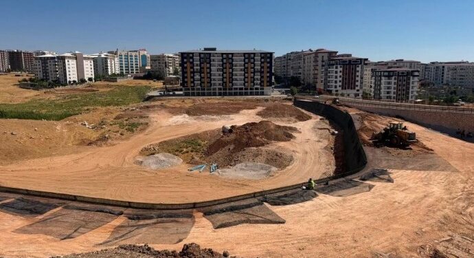 Kemiklerin bulunduğu Newala Qesaba’da yol yapım çalışmaları başladı