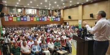 Bakırhan: Yasa kapı araladı, mücadeleye devam edeceğiz