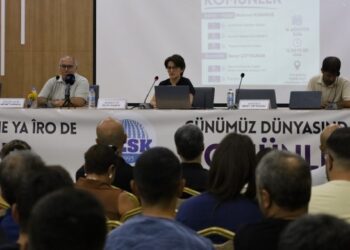 ‘Günümüz dünyasında komünler’ başlıklı panel düzenlendi