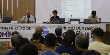 ‘Günümüz dünyasında komünler’ başlıklı panel düzenlendi