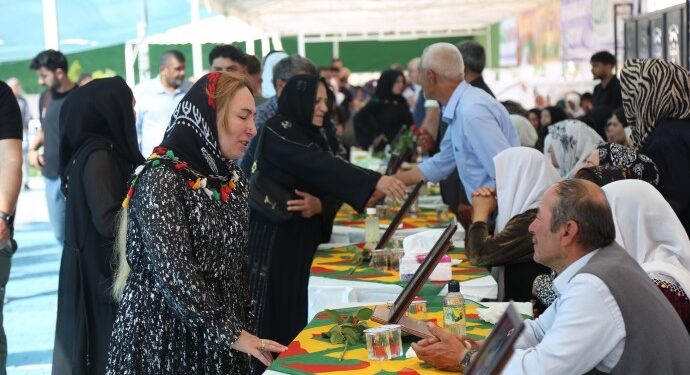Wan’da taziye 2’nci gününde devam ediyor