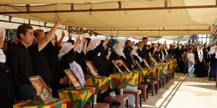 Gever’de binler şehitlerini andı: Onlar ölümsüzdür