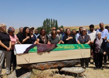 Xanê Karasu son yolculuğuna uğurlandı