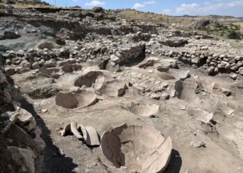 8 bin yıllık Hattuşa Antik Kenti’nde heyecanlandıran keşif: 3 bin 800 yıllık küpler gün yüzüne çıkarıldı