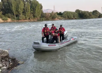 Adana'dan Acı Haber... Nehirde Kaybolan 2 Çocuktan Birinin Cesedine Ulaşıldı