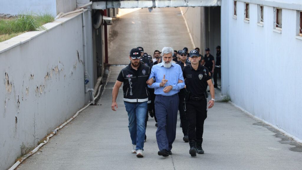 Alparslan Kuytul ve Eşi Tutuklandı