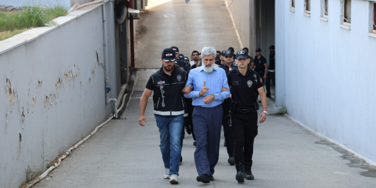 Alparslan Kuytul ve Eşi Tutuklandı
