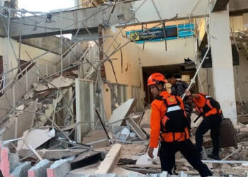 Artçı Sarsıntılar Durmuyor, Heyelanlar Yolları Yuttu! Pasifik Ateş Çemberi'nde Bilanço Ağırlaşıyor