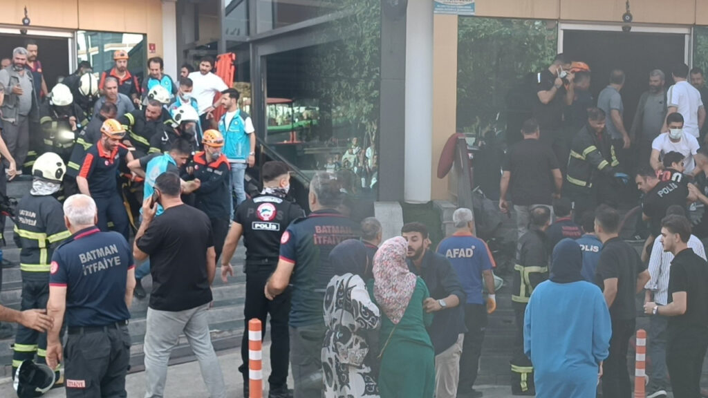 Batman'da Spor Salonunda Yangın Faciası: 2 Ölü, Biri Ağır 10 Yaralı