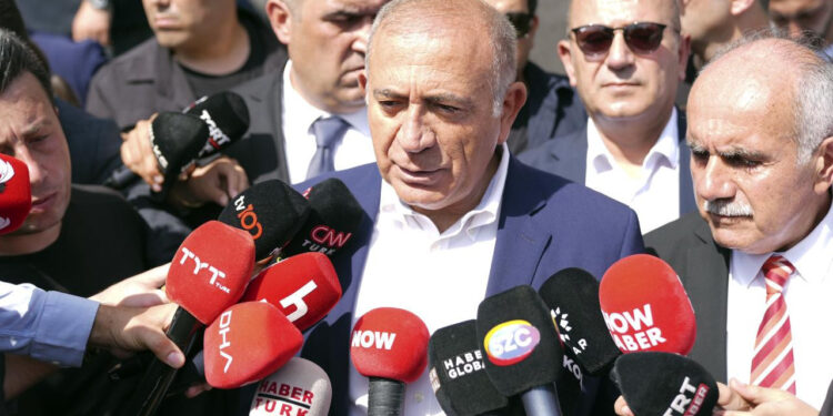 CHP Cumhurbaşkanı Adayını Açıklamaya Hazırlanıyor! Gürsel Tekin O Tarihe İşaret Etti