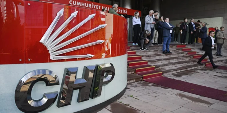 CHP Kongre Süreci İçin Düğmeye Bastı: 5 İle Yeni Yönetim Atandı