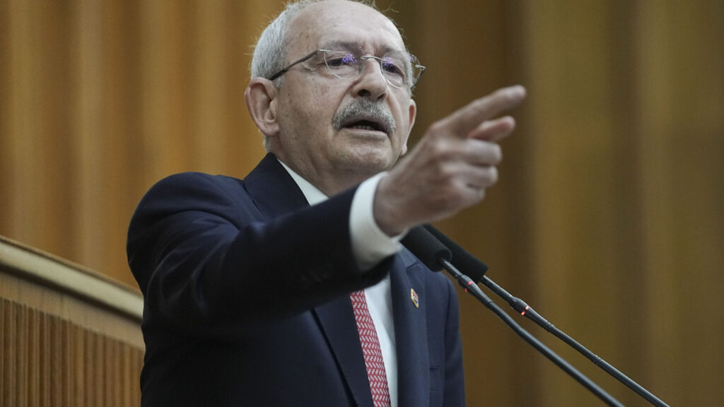 CHP'de Sular Durulmuyor! Kurultay Çağrısına 'Terörsüz Türkiye' Arası: Onursal Genel Başkanlık Masada