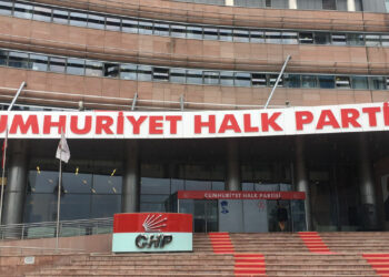 CHP'de YENİ Parti Depremi Depremi Sürüyor: 4 Belediye Başkanı İstifa Etti