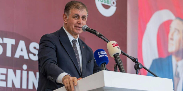 Cemil Tugay AK Parti'ye mi Geçiyor? Yol Haritasını Bu Sözlerle Duyurdu