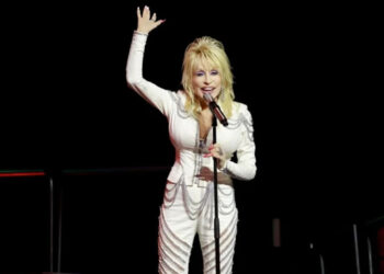 Country Müziğin Efsanesi Dolly Parton Hayatını Kaybetti