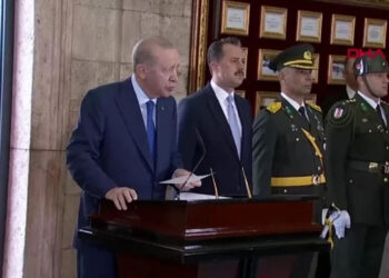 Cumhurbaşkanı Erdoğan 30 Ağustos Zafer Bayramı'nın Yıl Dönümünde Anıtkabir'de: 'Milletimizin İstikbaline Sahip Çıkıyoruz'