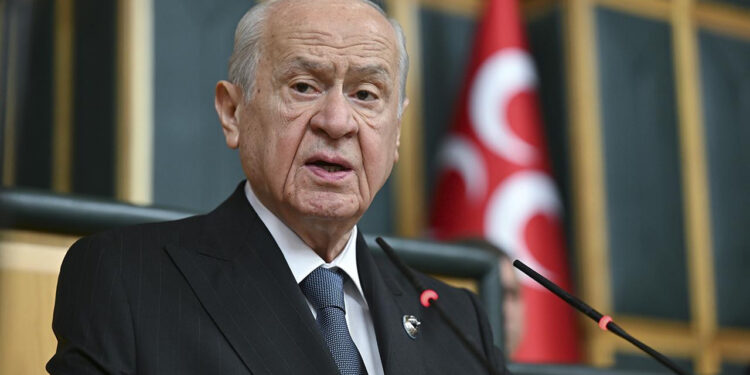 Devlet Bahçeli'den Tarihi 'Çerçeve Yasa' Çağrısı: Mesele Siyaset Üstü, Tam Destek Verilmeli