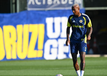 Fenerbahçe Kariyerinde 42 Gole Ulaşan Talisca, Brezilyalılar Listesinde Deivid'i Geride Bıraktı