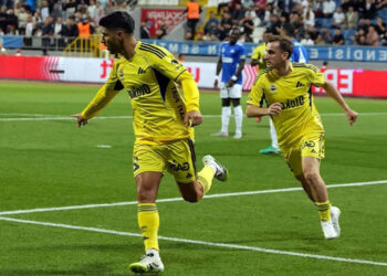 Fenerbahçe'ye 2 İsimden Kötü Haber: Kerem Aktürkoğlu ve Asensio Lyon Maçında Yok