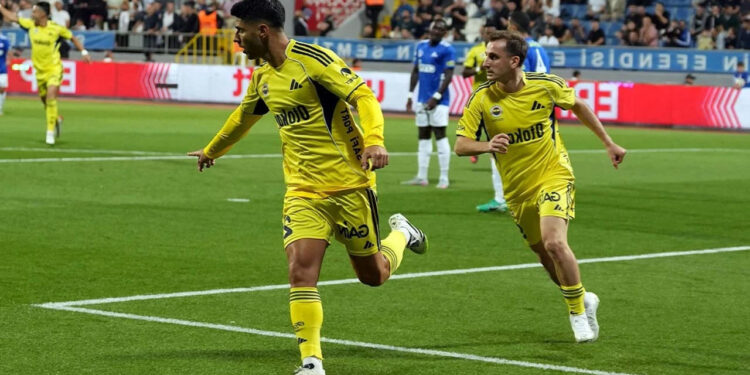 Fenerbahçe'ye 2 İsimden Kötü Haber: Kerem Aktürkoğlu ve Asensio Lyon Maçında Yok