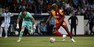 Galatasaray, Erzurum'da Gol Olup Yağdı: Osimhen Yıldızlaştı