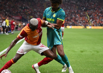 Galatasaray Evinde Kaybetti, Tribünde Transfer Tepkisi