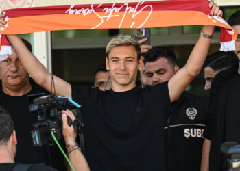 Galatasaray KAP Bildirimini Yaptı! Aleksey Batrakov'un Maliyeti Belli Oldu