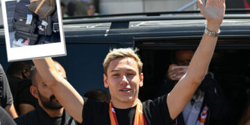 Galatasaray'ın Yeni Yıldızı Batrakov İstanbul'da! 15 Bavulla Geldi