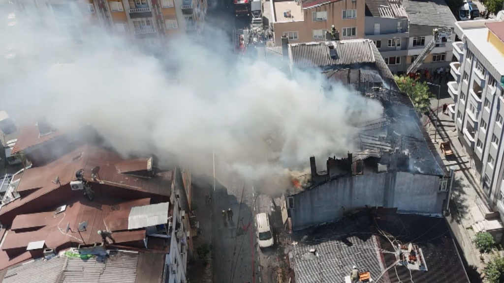 Gaziosmanpaşa'da Yangın Faciası: Bir Kişinin Cesedine Ulaşıldı