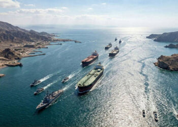 Hürmüz Boğazı'nda Tarihi Çöküş: Tanker Trafiği Dibe Vurdu, Sevkiyat 5 Milyon Varile Geriledi
