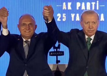 İYİ Parti'den İstifa Edip AK Parti'ye Katılan Karakaş Eleştirilere Yanıt Verdi: 'Çizgimi Değil Partimi Değiştirdim'