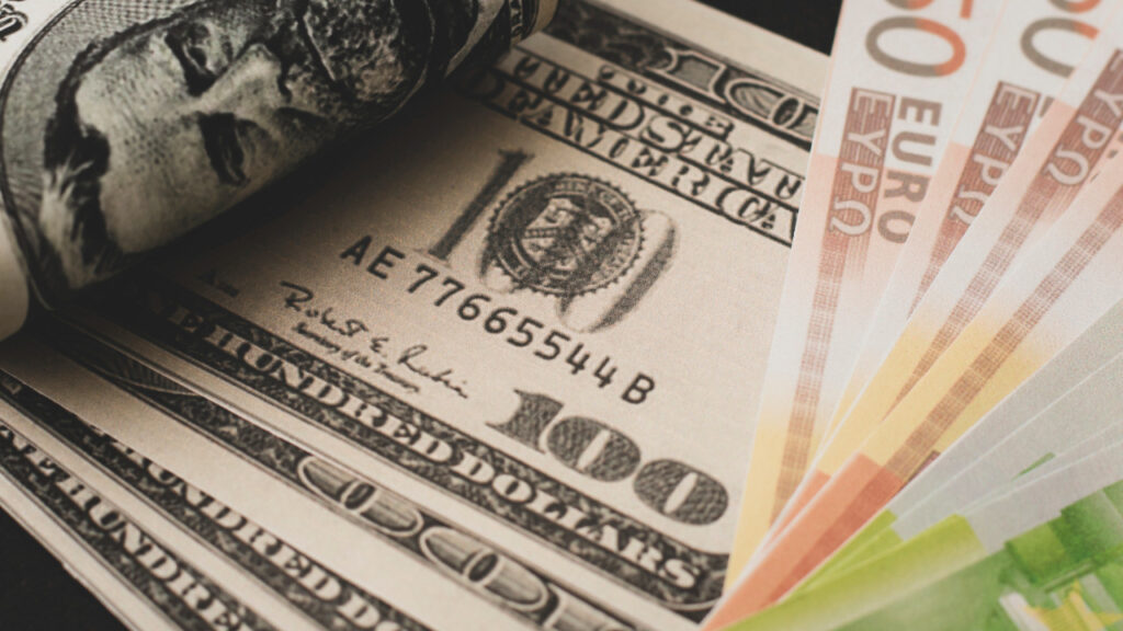 Küresel Piyasalar Gerilimle Sarsıldı: Dolar ve Euroda Günün İlk Rakamları