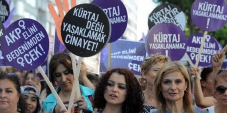 Kürtaj yapan hekimlere soruşturmaya TTB'den tepki; 'Kürtaj yasal bir tıbbi uygulamadır”