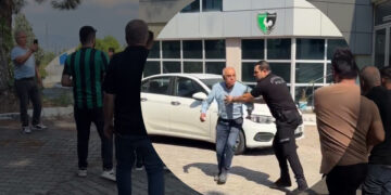 Lige Katılamayacak Denizlispor'da Gergin Anlar! Taraftar Tesislere Akın Etti