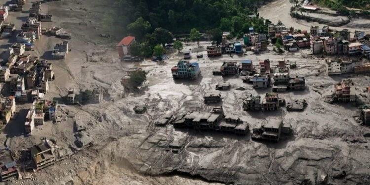 Nepal'deki Kıyamet Havadan Görüntülendi! Buzul Çökmesi Koca Bir Bölgeyi Çamura Gömdü