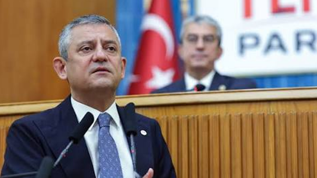 Özgür Özel Tek Tek Açıkladı: İşte YENİ Parti'nin 7 Soruluk Sınavı