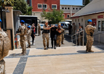 Şanlıurfa'da Film Gibi Milyonluk Soygun! Jandarma Kıyafeti Giyip Yol Kestiler