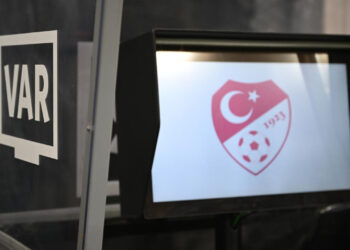 Süper Lig'de Haftanın VAR Hakemleri Belli Oldu! Fenerbahçe-Konyaspor Maçında Dikkat Çeken İsim
