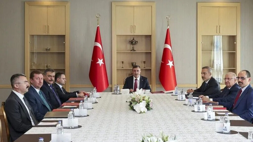 'Terörsüz Türkiye' Sürecinde Yeni Dönem: Külliye'deki Zirvede 4 Alt Komisyon Kararı
