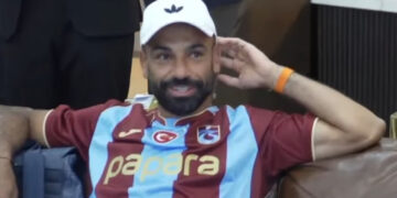 Trabzonspor Yıldızına Kavuşuyor, Muhammed Salah'ı Taşıyan Uçak İstanbul'a İndi