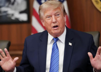 Trump'tan İran'a Ağır Tehdit: 'Başını Kesmeden Önceki Son Şansı'