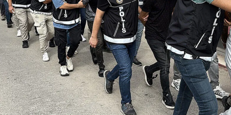 Zehir Tacirlerine Ağır Darbe: Narko Kapan Operasyonunda 416 Kişi Tutuklandı