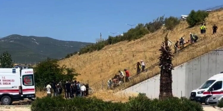 Zincirlime Kaza Faciaya Yol Açtı, Biri Çocuk 2 Ölü