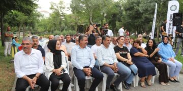 Amed’de uyuşturucuyla mücadele kapsamında muhtarlarla toplantı yapıldı