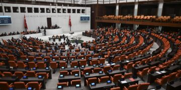 Meclis Genel Kurulu’nda DEM Parti’den barış ve hukuk vurgusu